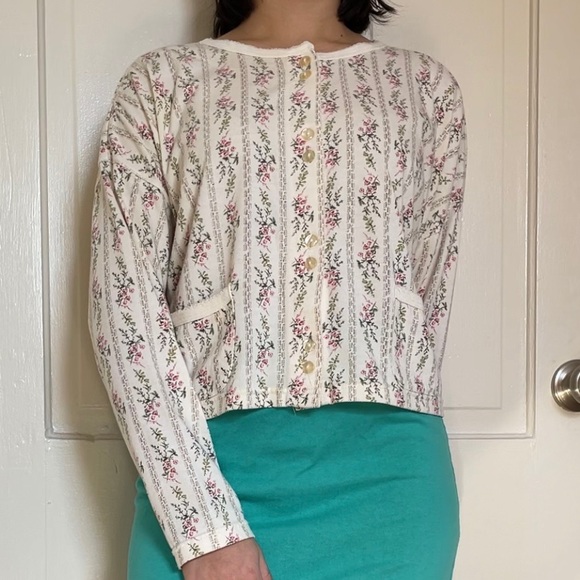 Vintage Tops - vintage 80s/90s long sleeve button up shirt